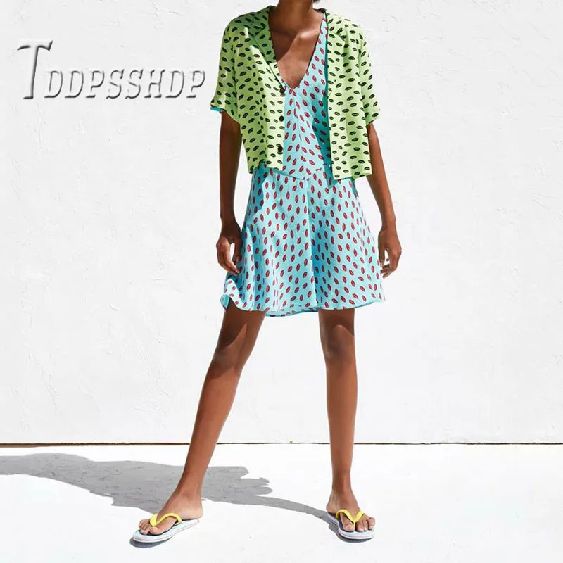 

Green Color Lapel Women Blouse 2019 Short Sleeve Lip Printing Summer Refreshing Female Blouses