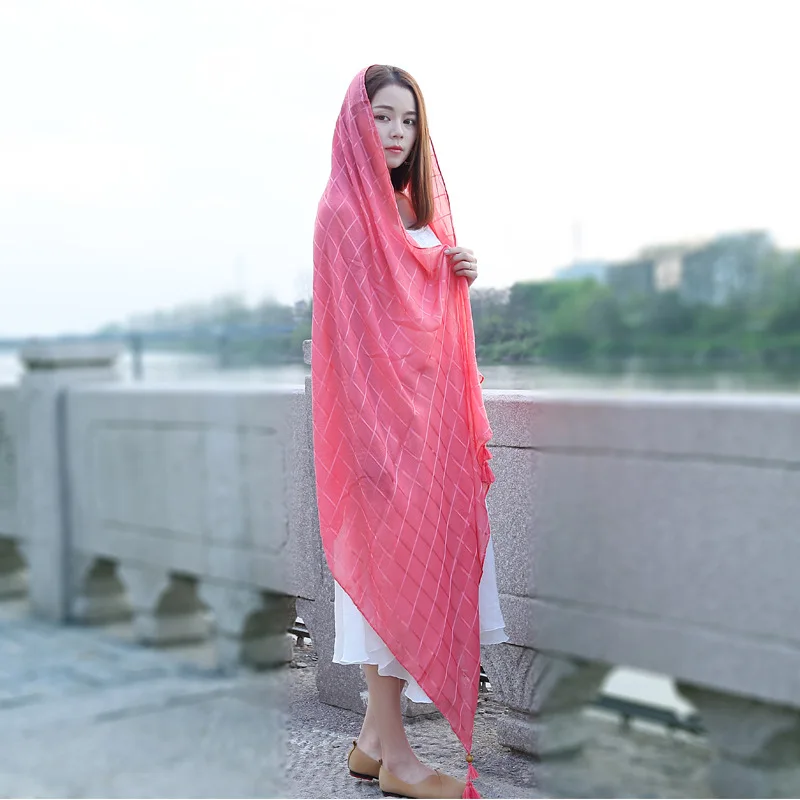 Мода 2017 г. плед хлопок вискоза кисточкой шарф Для женщин шарф/Шарфы для женщин мусульманских перекосов хиджаб глушитель 170 Цвет Бесплатная