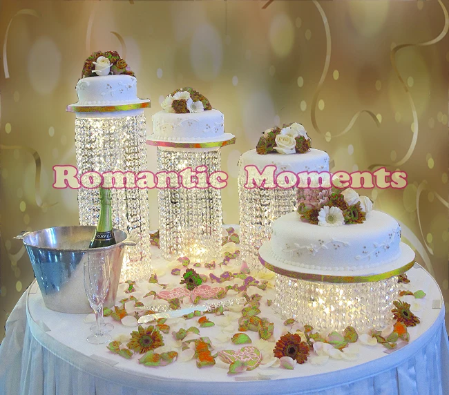 

4PCS wedding acrylic cake stands crystal round wedding cake display party cake holder wedding decoration