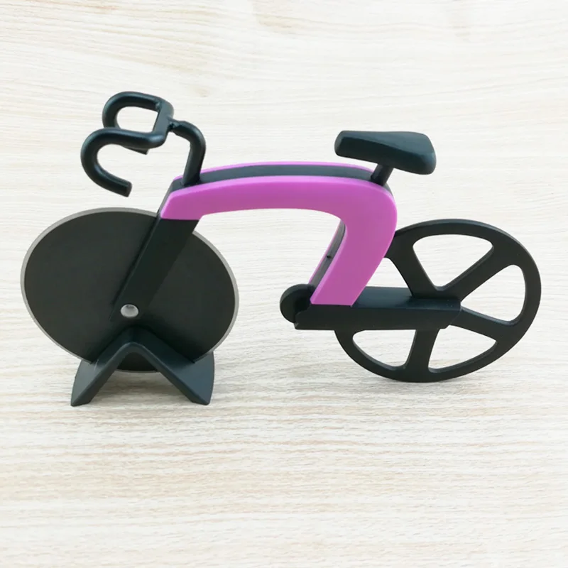 Велосипед нож для пиццы колеса из нержавеющей стали пластиковый велосипед ролик для пиццы измельчитель слайсер кухонный гаджет 669 - Цвет: Розовый