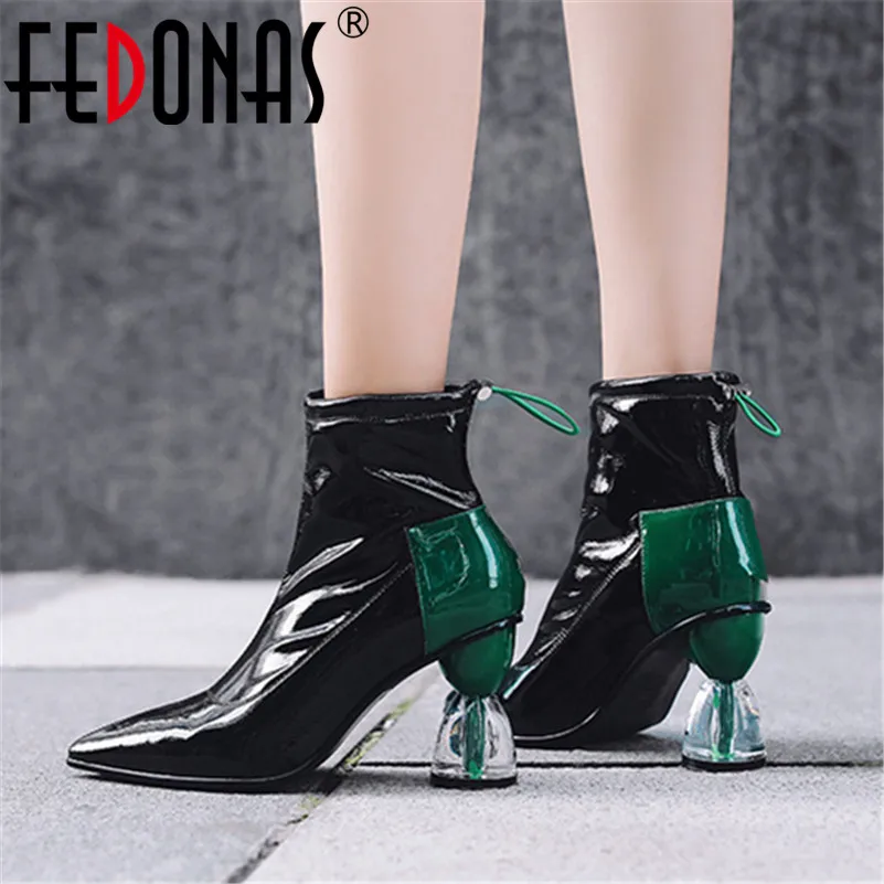 FEDONAS/брендовые разноцветные женские ботильоны из лакированной коровьей кожи; короткие ботинки с острым носком на странном каблуке; женская обувь для ночного клуба