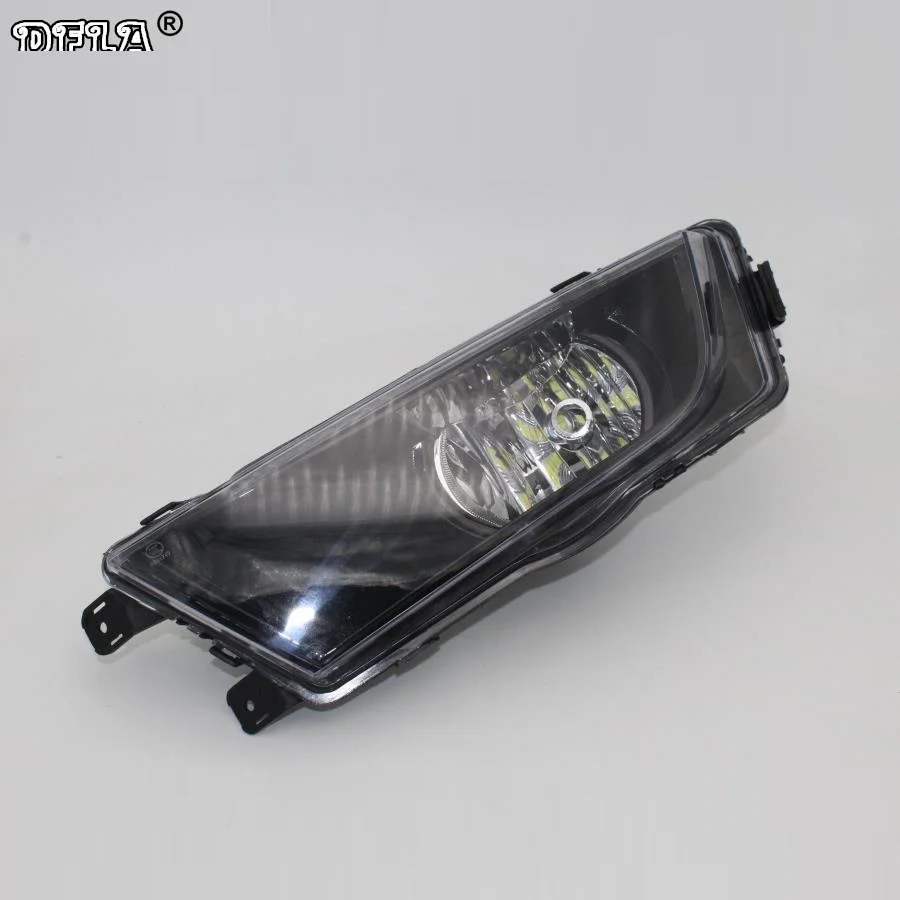 

Left LED Light For Skoda Octavia A7 Sedan Octavia A7 Combi 2013 2014 2015 2016 2017 Car-styling Front LED Fog Light Fog Lamp
