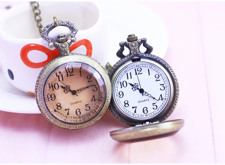 

Lady lady old man big digital flip digital retro transparent light brown accessories pocket watch clock flower sculpture