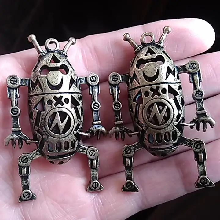 1pcs machine flash lightning steampunk 3D robot 58 30mm DIY Retro Bronze Jewelry Bracelet Necklace pendant