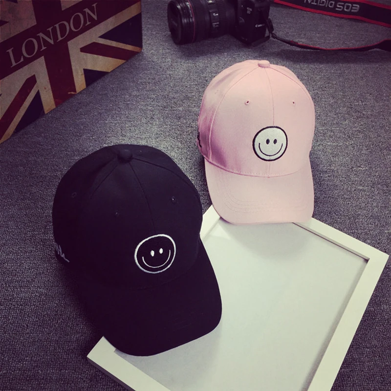 

2017 New Elastic Fitted Hats Bone Dad Sunscreen Baseball Cap Men Women Embroidered Smiling Face Hats Leisure Hat Snapback