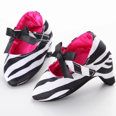 Новорожденных для маленьких девочек принцесса Высокие каблуки мягкая подошва Обувь для малышей Дети Infantil лук Leopard анти-тапки Мокасины - Цвет: E