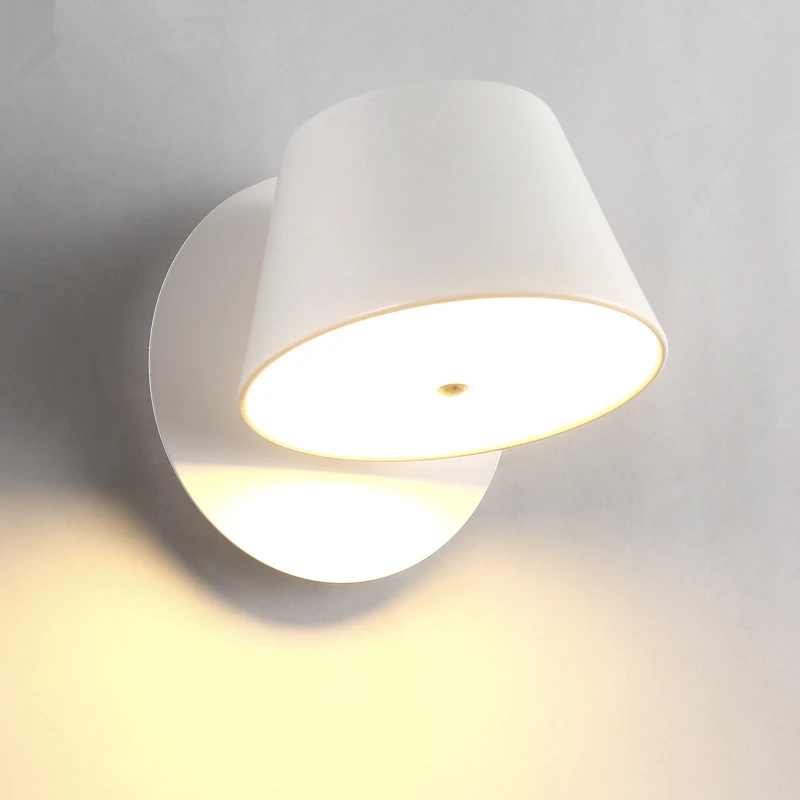 Nordic creative personality wall lamp bedroom bedside aisle balcony living room staircase light LED simple wall lamp Nordic creative personality wall lamp bedroom bedside aisle balcony living room staircase light LED simple wall lamp
