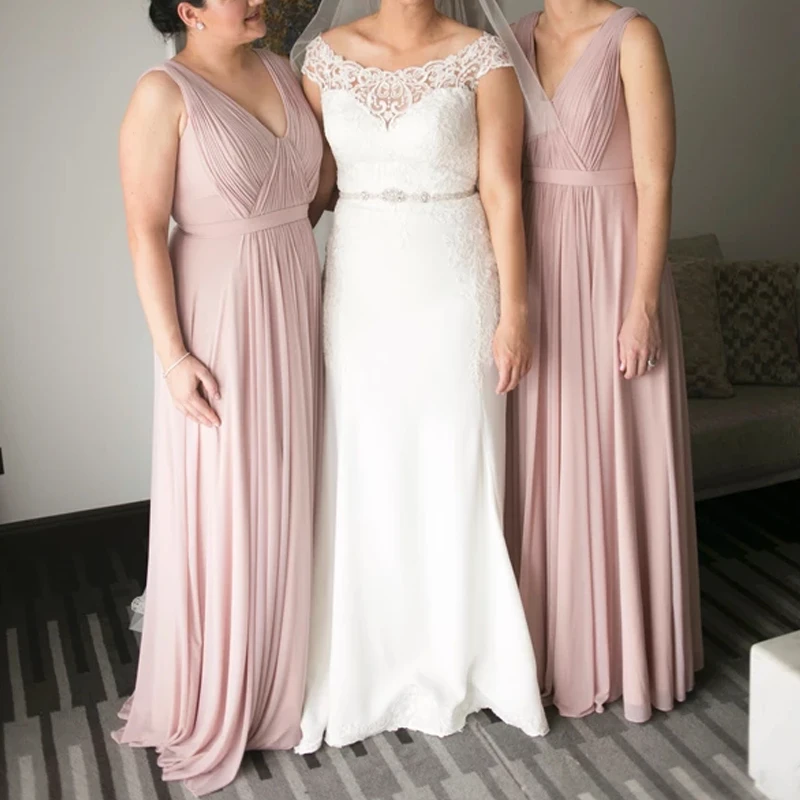 

2019 Vintage Bridesmaid Dresses V-Neck Wedding Party Dress Pleat Chiffon Sleeveless Prom Bridesmaids Dress for women BD001
