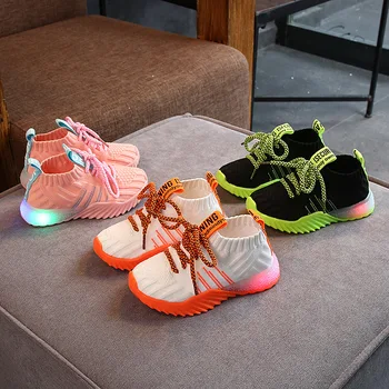

New Children Luminous Shoes Boys Girls Sport Running Shoes Baby Flashing Lights Fashion Sneakers Toddler Little Kid LED Sneakers