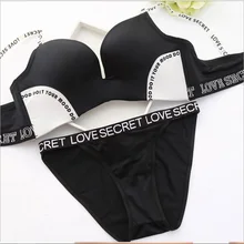 Новинка, Модный женский комплект нижнего белья, пуш-ап, с буквенным принтом, на плечах, комплект с бюстгальтером для фитнеса, сексуальный, беспроводной, спортивный бюстгальтер и трусики, наборы