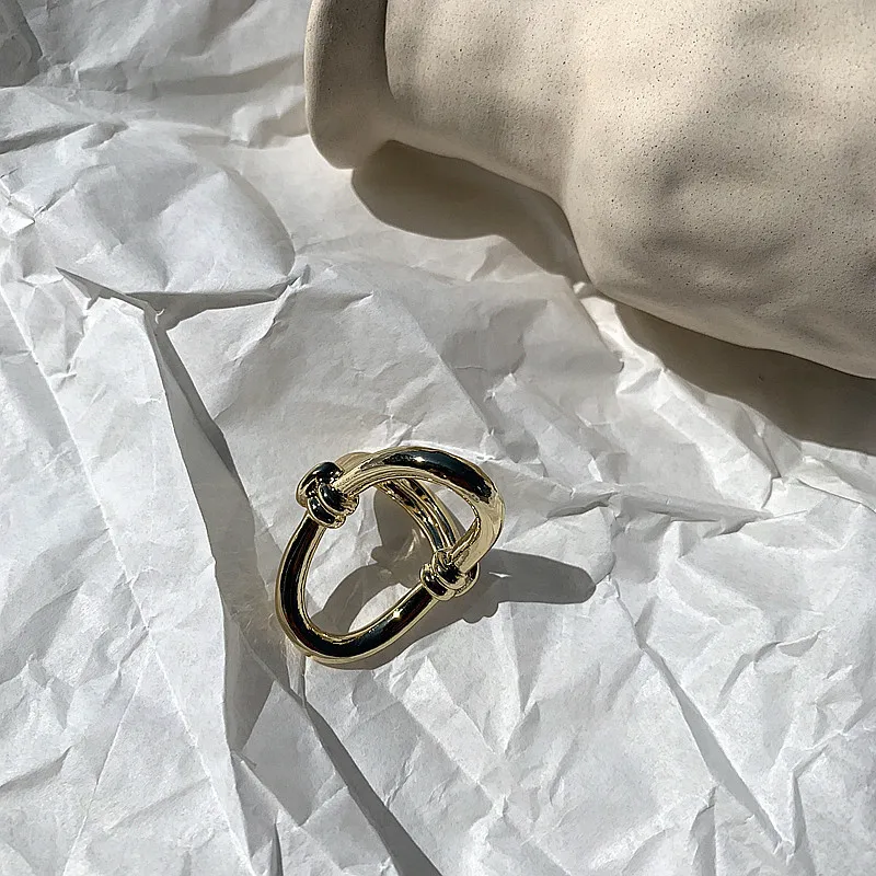 Женское металлическое кольцо холодный ветер минималистичное на указательный