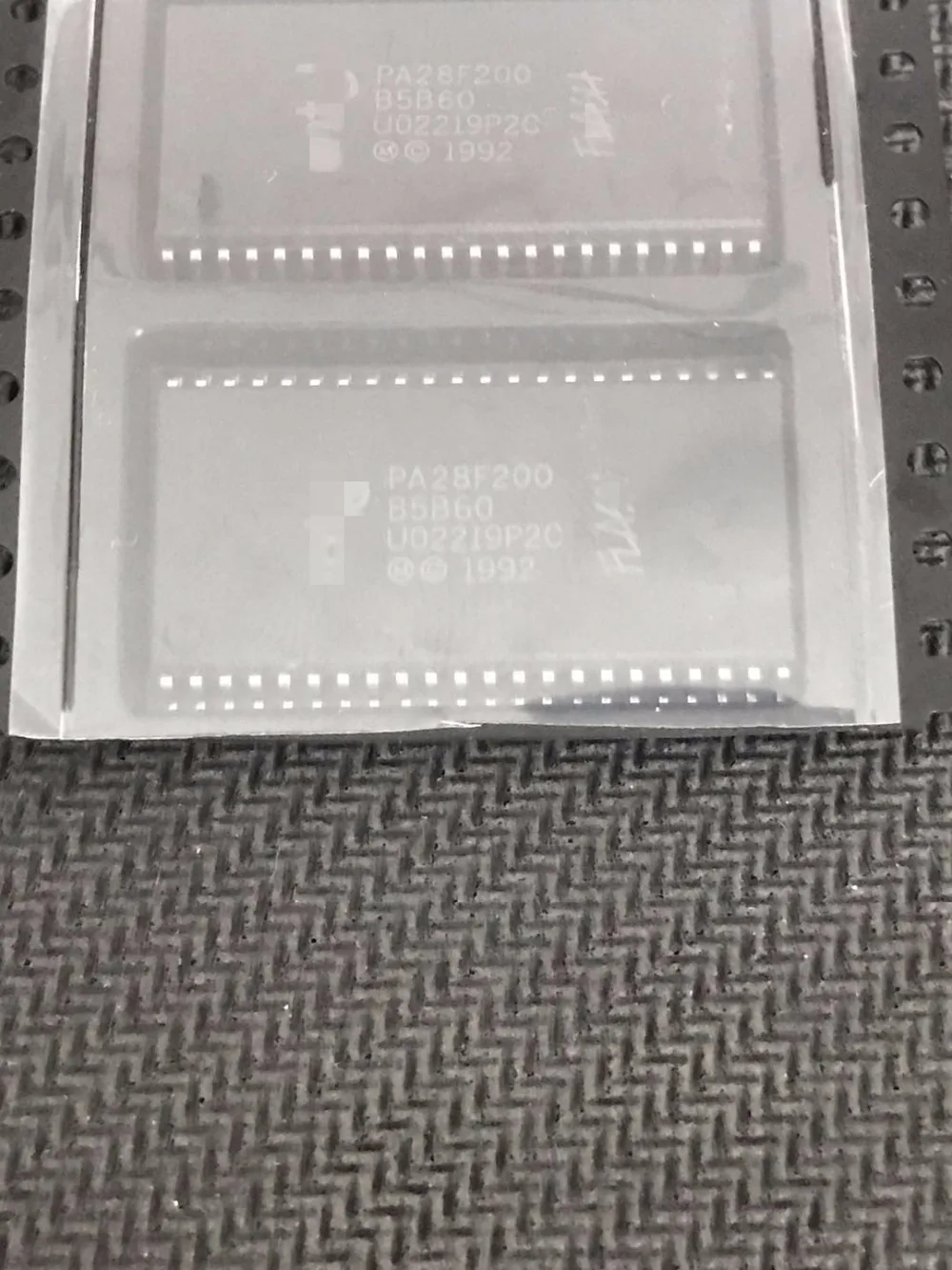 

New Original Flash Memory Chip PA28F200B5-B60 PA28F20085-860 PA28F20085 PA28F200B5 3pcs/lot