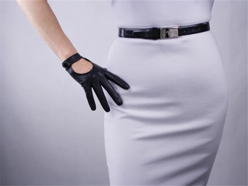 Женские кожаные перчатки с сенсорным экраном, овчина, локомотив, показывающий тыльную сторону руки, коричневые короткие темные кнопки, шелковистая нейлоновая подкладка