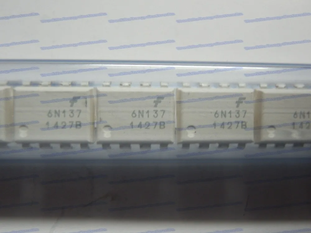 

30PCS/LOT New and original 6N137 OPTOISO 2.5KV OPN COLLECTOR 8DIP