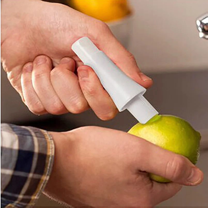 

1 Pc Creative Kitchen Gadgets Plastic PP Fresh Fruit Juice Spray Lemon Squeezer Manual Citrus Juice Spray Home Kitchen Gadgets