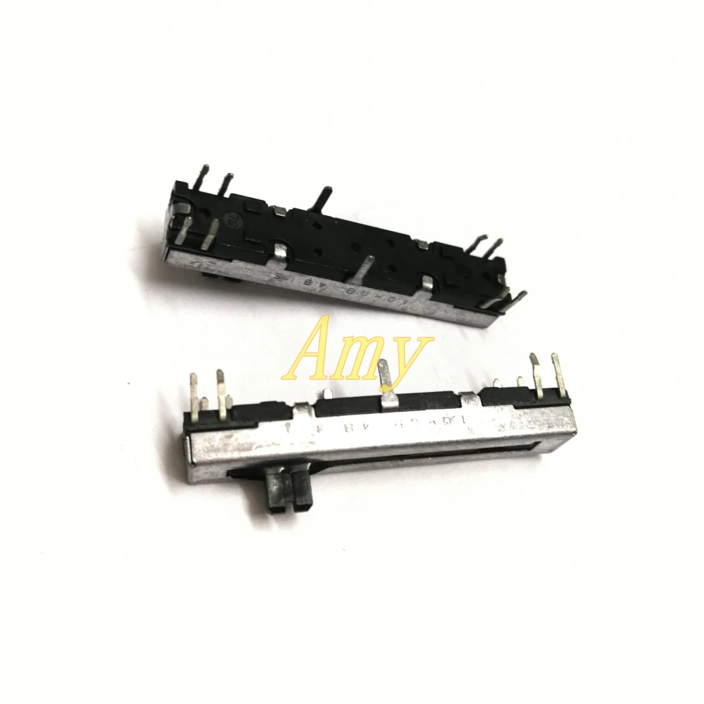 

Japan's 4.5 cm slide potentiometer single joint B10K axis long 5MM side foot bit single channel