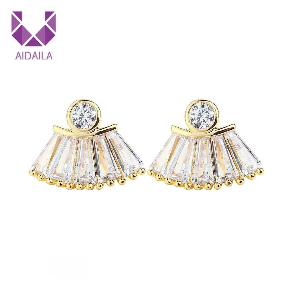

Women Stud Earrings with Full AAA + Cubic Zirconia Zircon Earrings Stone Gold Color Light Sector Shape New Fashion