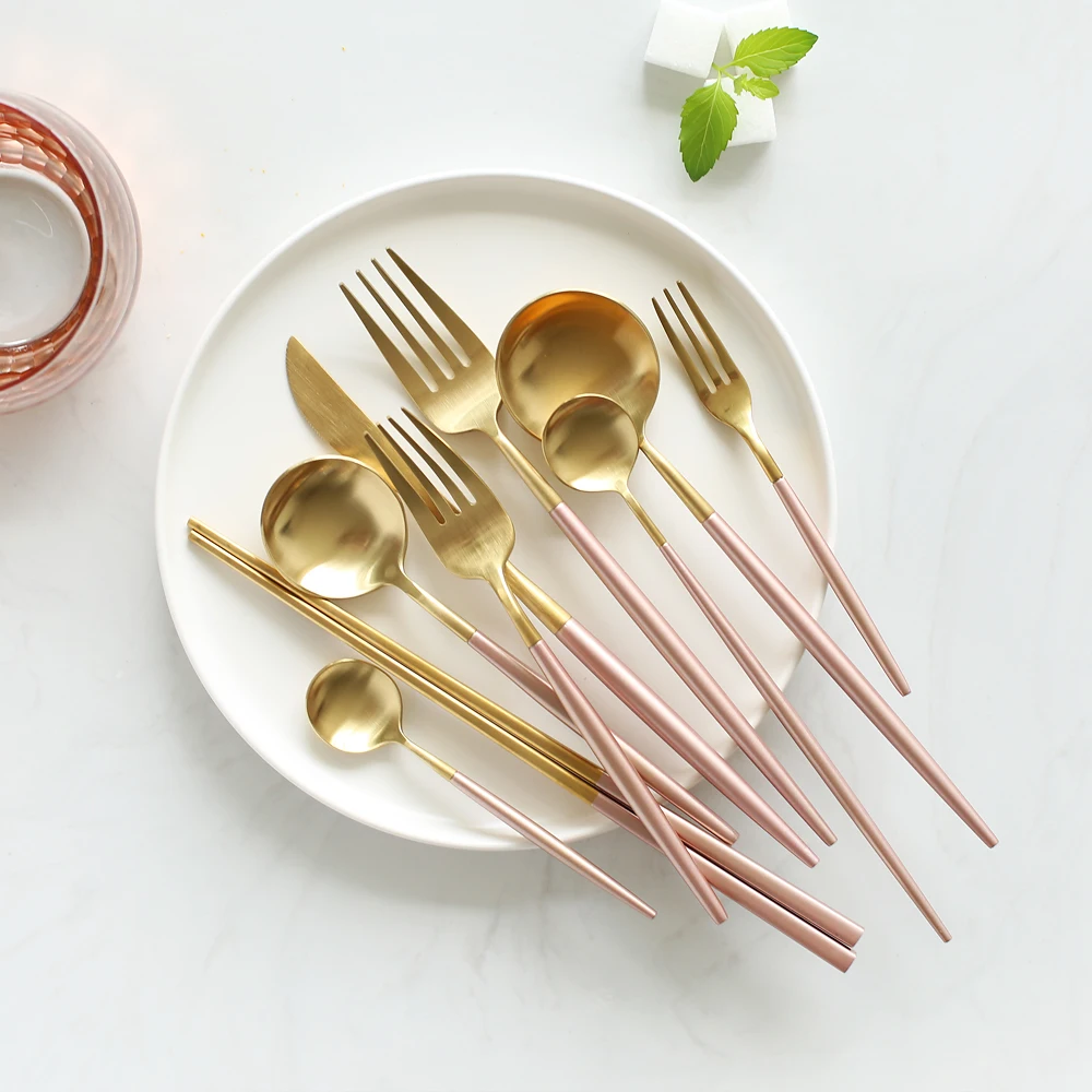 

Korean Food Golden Tableware Cutlery Set 18/8 Stainless Steel Dinner Knife S poon Fork Sets Western Gold Dinnerware Set 8pcs