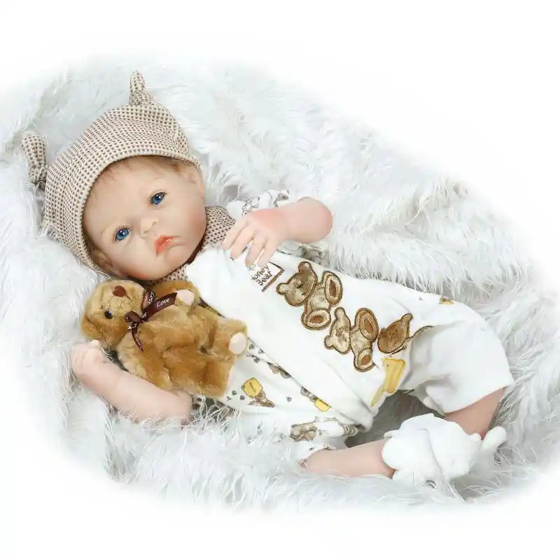 bebé robot de silicona