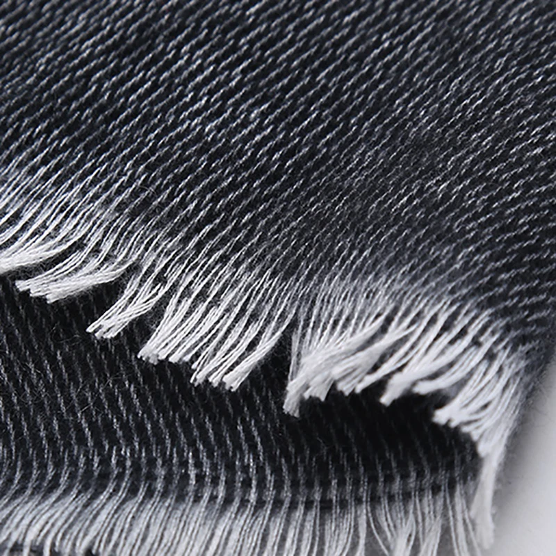 M1713-Black and White-10