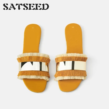 

Women 2019 Summer New One-word Metal Tassels Decorated Flat Slippers Bohemia Wearing Sandals