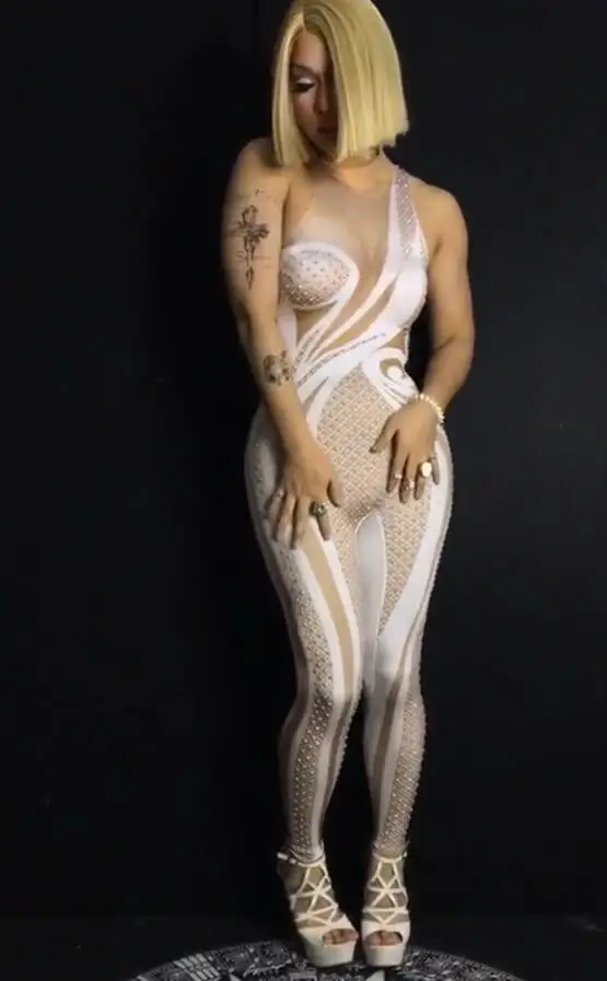 singer performance