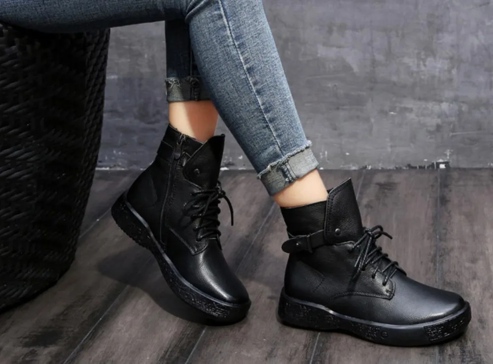 

Autumn and winter new handsome personality cowhide vintage tie soft bottom Martin boots