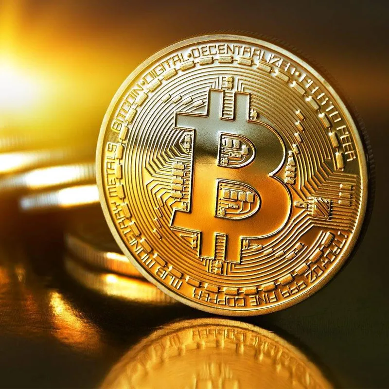 1pcs Gold Plated Bitcoin Coin Collectible Great Gift Bit Coin Art Collection Physical Gold Commemorative Coins Creative Souvenir