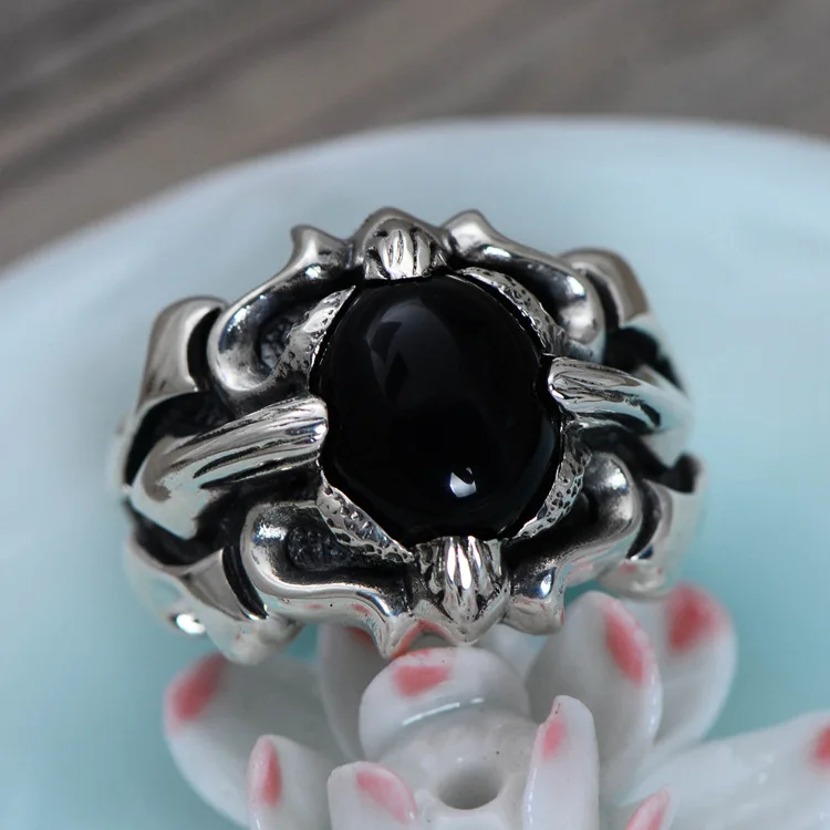 S925 sterling silver black onyx fine pattern vintage old Thai silver men's rings S925 sterling silver black onyx fine pattern vintage old Thai silver men's rings