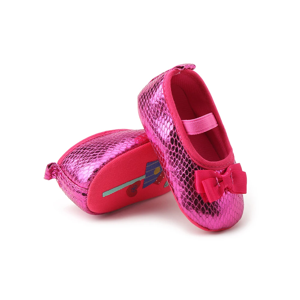 Delebao/Обувь для новорожденных; цвет розовый, красный; детская обувь принцессы с принтом бабочки; весенне-Осенняя обувь на мягкой подошве
