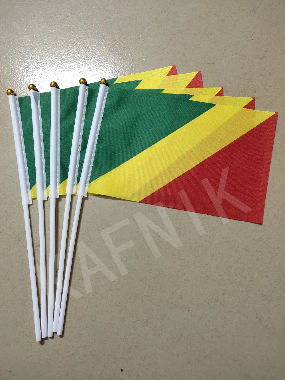 

KAFNIK ,10/20/50/100pcs The Republic of Congo National Hand Flag 14*21cm hand flag decorative, free shipping
