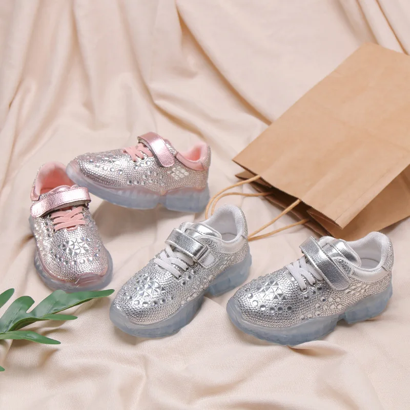 2019 جديد الأطفال الفتيان الفتيات أحذية خفيفة أنيقة الفتيات الأميرة الكريستال مشرق الماس رياضية جولة اصبع القدم المسطحة حذاء كاجوال