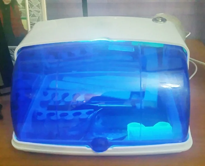 

Professional AC 110-240V Multiple Nail Tools UV Sterilizer Machine Manicure Cleaner Box Sterilizing Disinfecting Nail Equipment