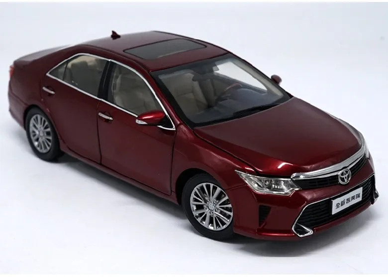 1:18 Новая модель автомобиля для Toyota Camry, литая под давлением, подарки на день рождения, игрушки, оригинальная коробка, коллекция - Цвет: Красный