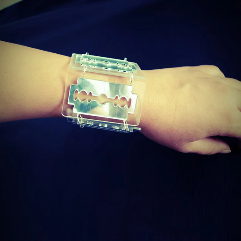 

1B Silver Mirror Acrylic Blade On Clear Acrylic Stage Bracelet