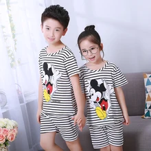 Летние детские короткие пижамные комплекты коллекция года, домашняя одежда для сна короткие детские пижамы для девочек, короткий топ для мальчиков и штаны, детские пижамы с принтом WAN556