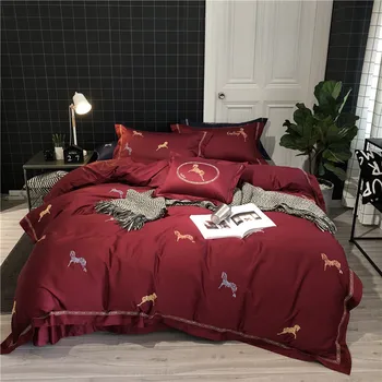 

Luxury Egyptian Cotton Bedding Set Duvet Cover Sheet Pillowcase King Queen Size Embroidered horse Bed Linen for wedding