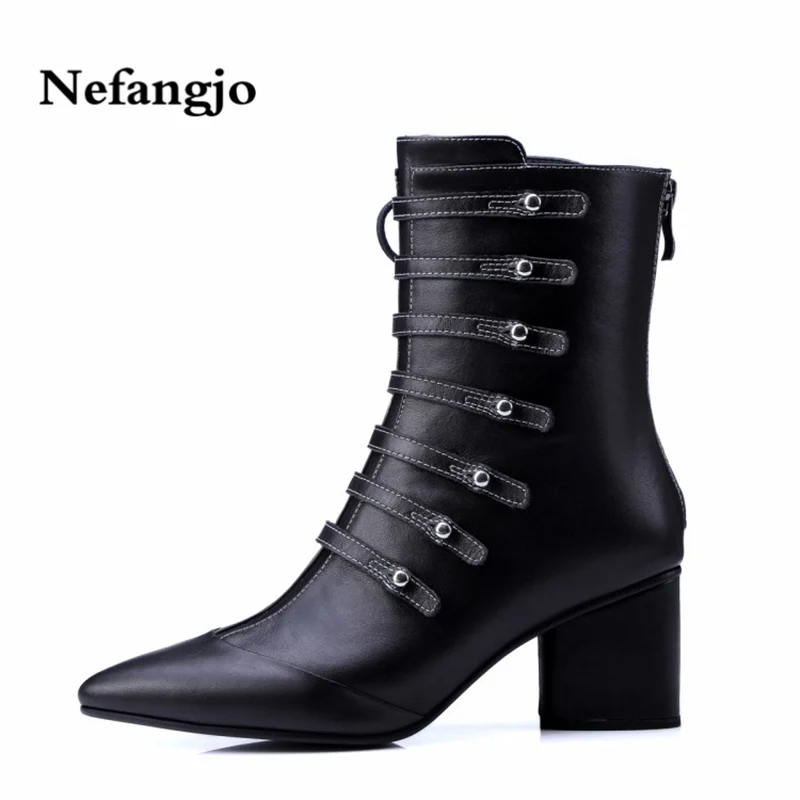 

Nefangjo's new fashion leather foot - raising shoes in autumn 2018 are made of thick - heeled pointed rivet leather in women's