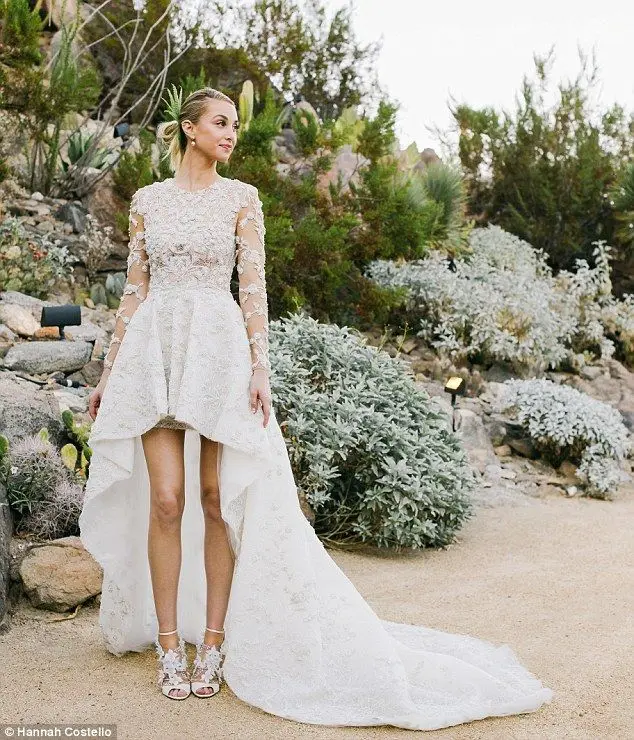

2019 Wedding Bride Dress Boho Beach Plus Size Long Sleeve Short
