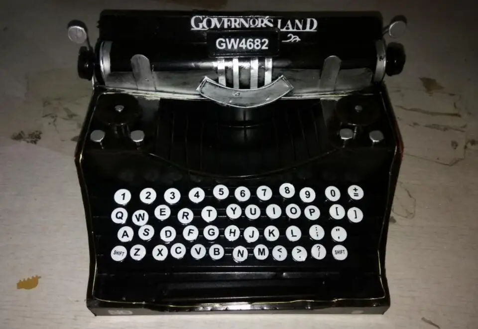 vintage retro classic Distressed movie prop antique typewriter hand-made craft model for home coffee bar ornaments decoration vintage retro classic Distressed movie prop antique typewriter hand-made craft model for home coffee bar ornaments decoration
