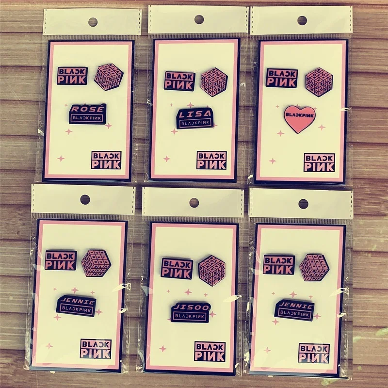 

Blackpink Rose Lisa Jennie Jisoo Badge Pin Lightstick And Logo Design Pin BLACK PINK Back Badge Brooch Lapel Pin Kpop New K-POP