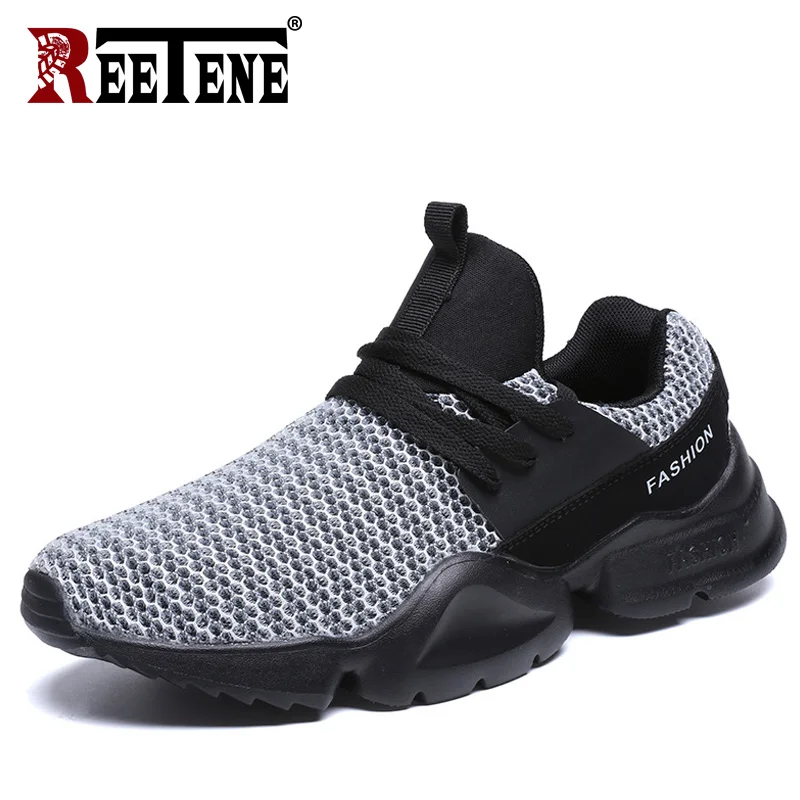 REETENE حذاء كاجوال الرجال 2019 تنفس شبكة الرجال رياضية ضوء الصيف حذاء رجالي الدانتيل متابعة حذاء مسطح المدربين Chaussure أوم