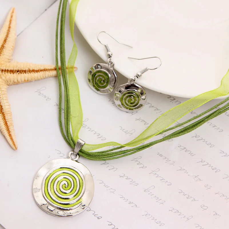 

Bohemia Style Fine Round Shape Pendant Necklace Set Earrings For Women Factory Price Jewelry Sets For Sale Gift