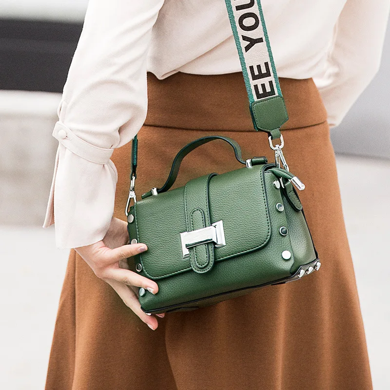 

2018 new ladies simple PU handbag fashion wild portable small square bag shoulder Messenger bag.