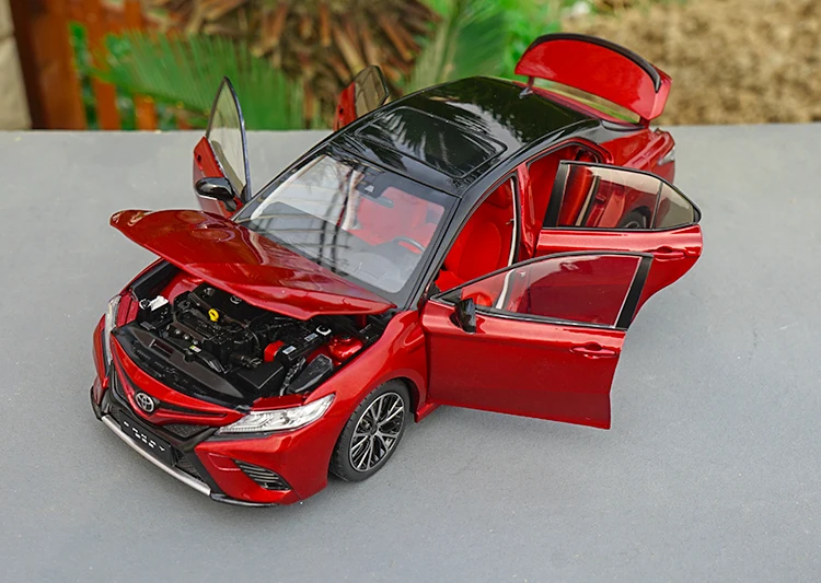 1/18 Toyota Camry Спорт 8th поколения литья под давлением модель автомобиля игрушечные лошадки с черным верхом для обувь мальчиков подарок коллекци