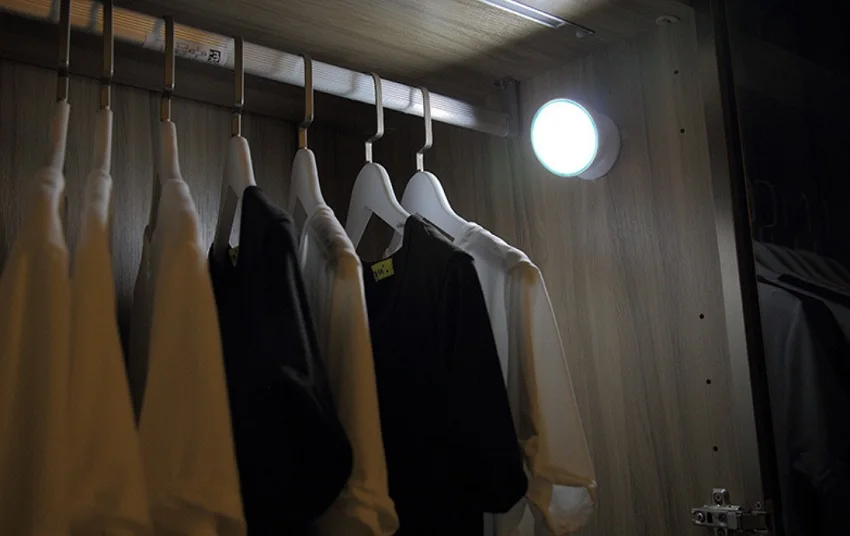 Cool-Cabinet-Lamps