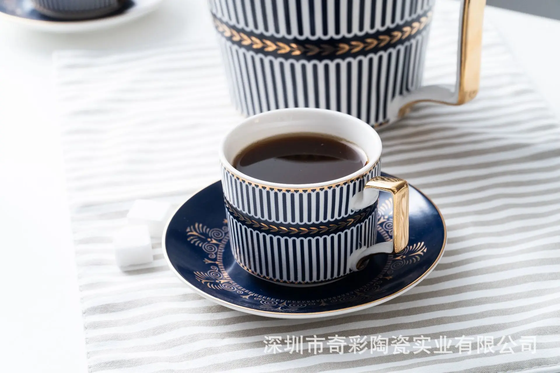 Северная Европа Костяной фарфор кофе услуги костюм в синюю полоску керамика чай Комплект послеобеденный чай магазин