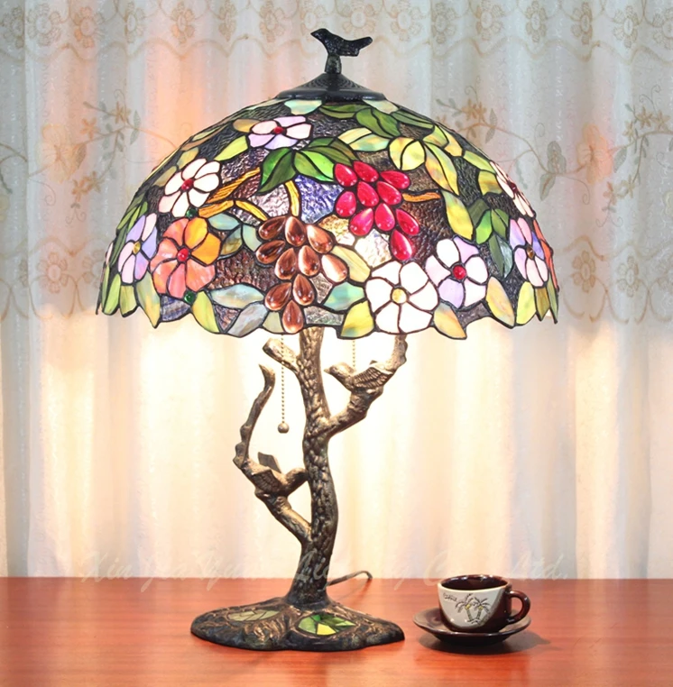 Лампа Тиффани, Европейский сад, декоративная стеклянная настольная лампа "виноград", прикроватная тумбочка для спальни, художественная Подарочная лампа