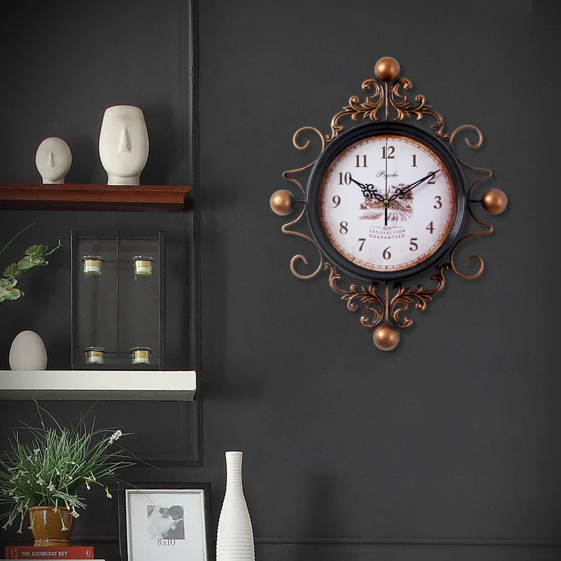 Kaufen Europäische Retro Stil Uhr Uhr Wanduhren Horloge Eisen art Home Dekoration Wohnzimmer Quarz Nadel
