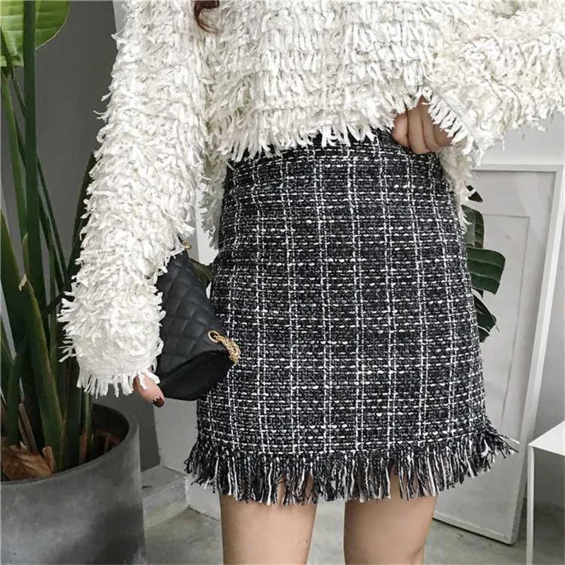 Women Woolen Mini Skirt Autumn Winter Vintage Straight Plaid Tassel Skater Skirt High Waist Femininas